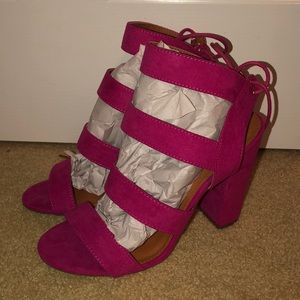 BRAND NEW IN BOX NEVER WORN pink block heels